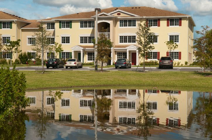 Golden Square Apartments Pompano Beach