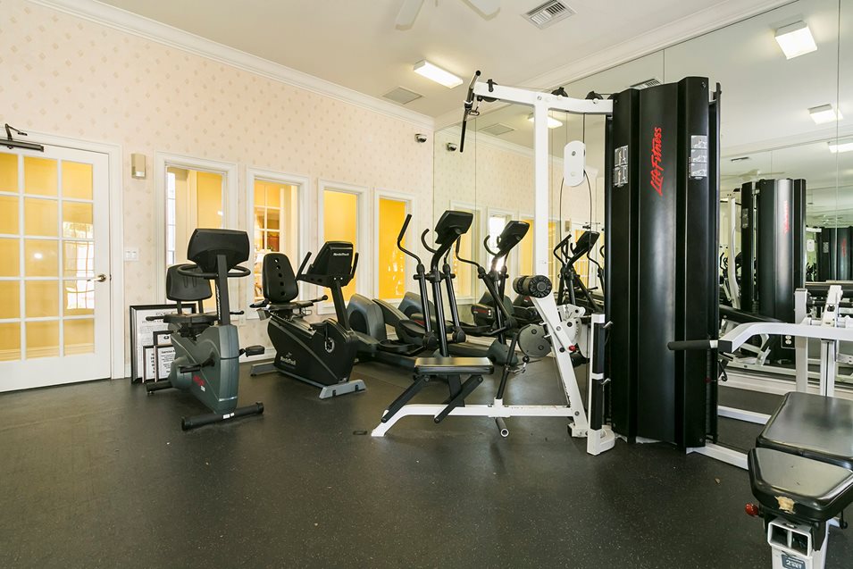 Hunters Run Apartments - Low Income Apartments in Tampa, FL