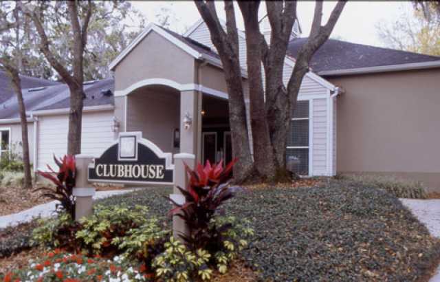 Waterford At Cypress Lake Apartments