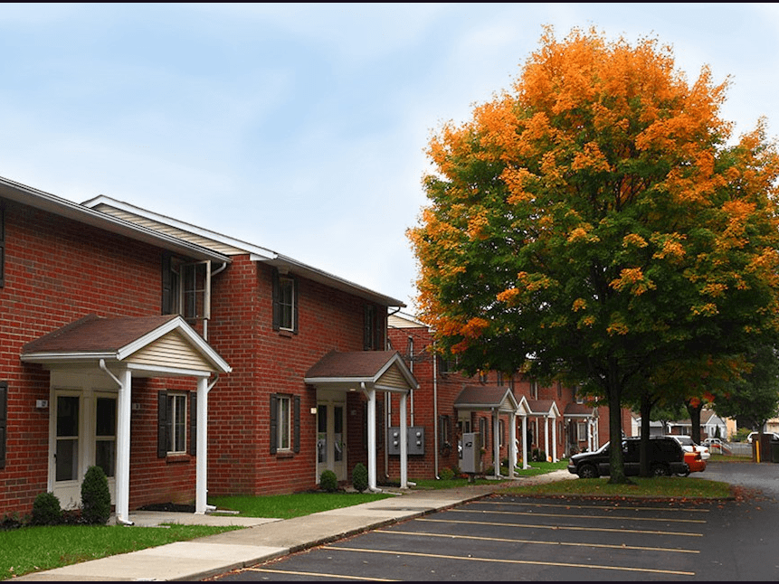 Whispering Hills, 901 Bank St, Toronto, OH 43964