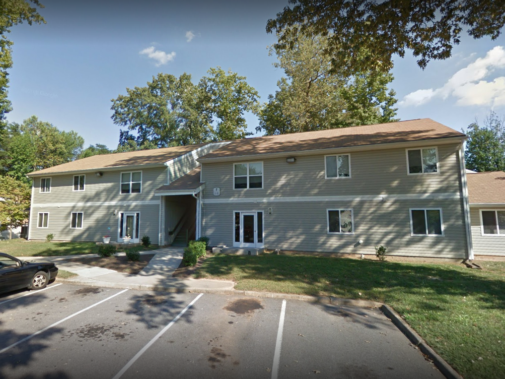 Woodside Village Apartments Affordable Housing 1321 Piney Forest Rd Danville Va 24540 Publichousing Com