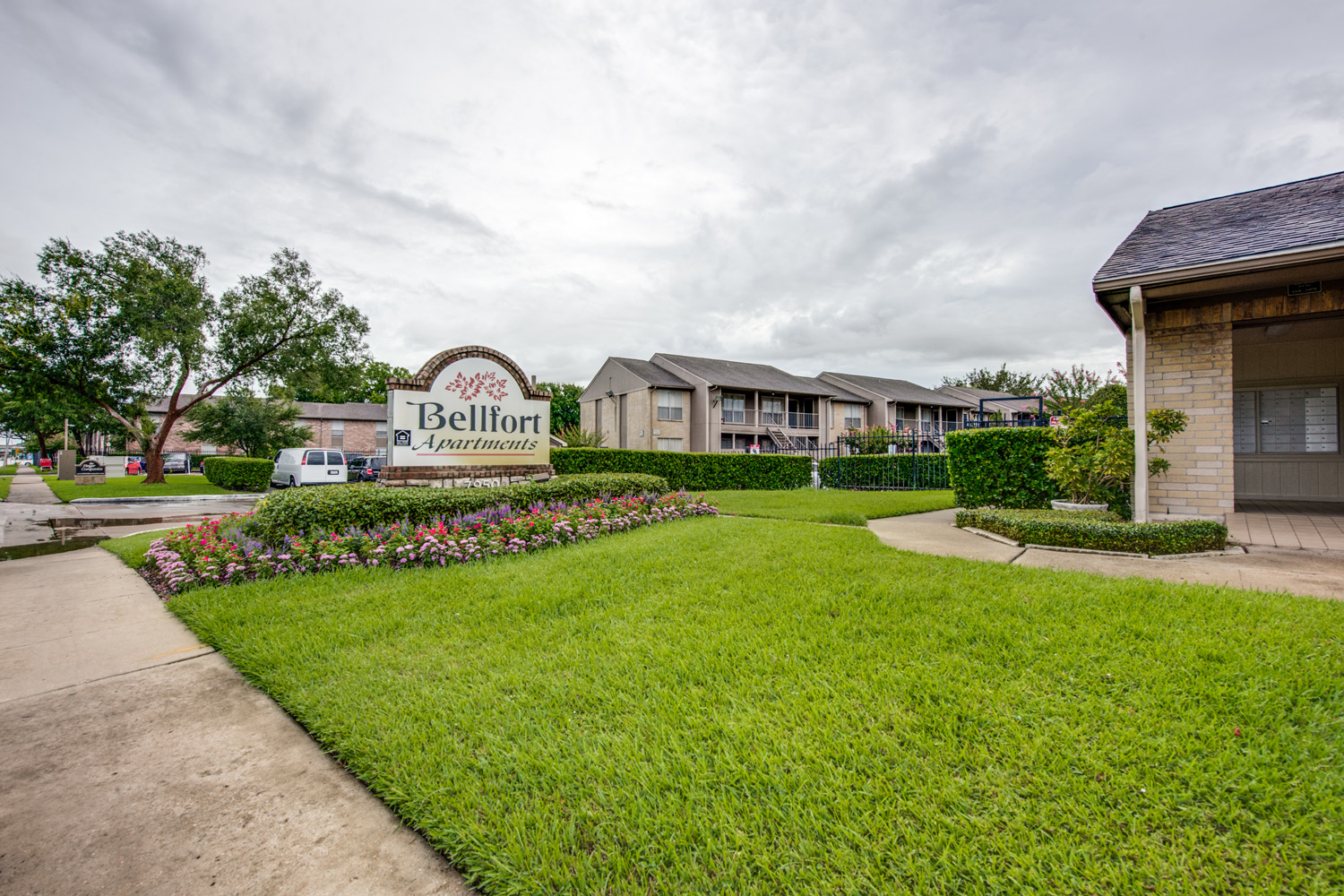 Bellfort Village Apartments