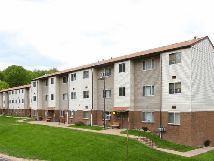 Rostraver Apartments