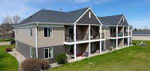 Broadway Apartments -- (crookston)