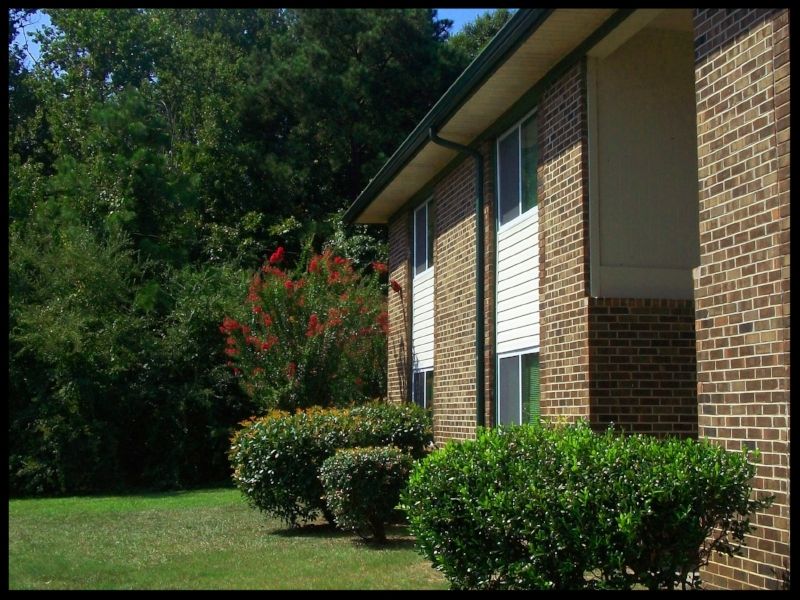 Shamrock Village Apartments