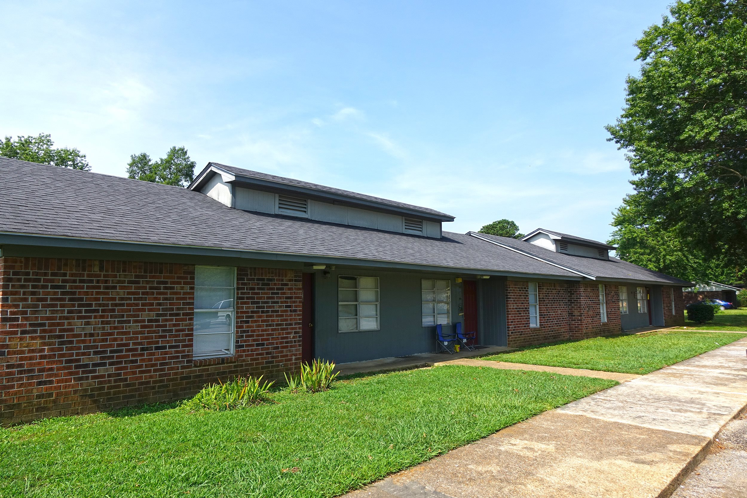 Eastview Apartments Low 100 Eastview St, Baldwyn, MS 38824