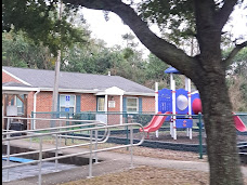 Graceland Manor Apartments