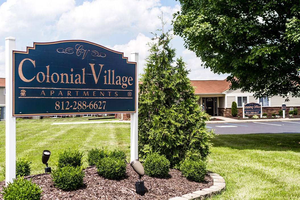 Colonial Village Apartments - IN