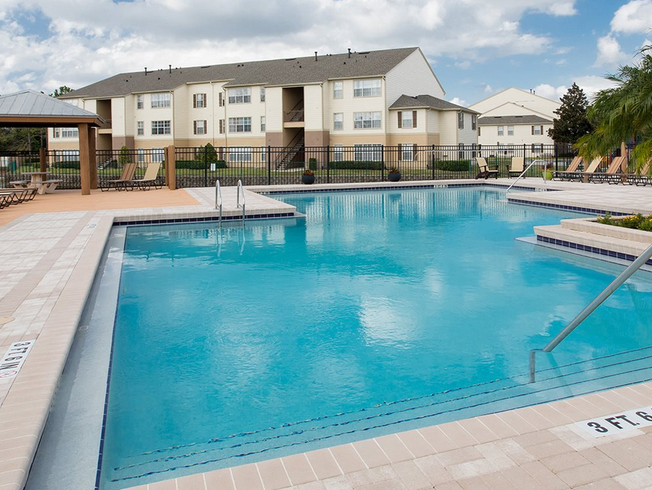 Retreat at Valencia Apartment Homes, 8413 Valencia Village Ln., Orlando