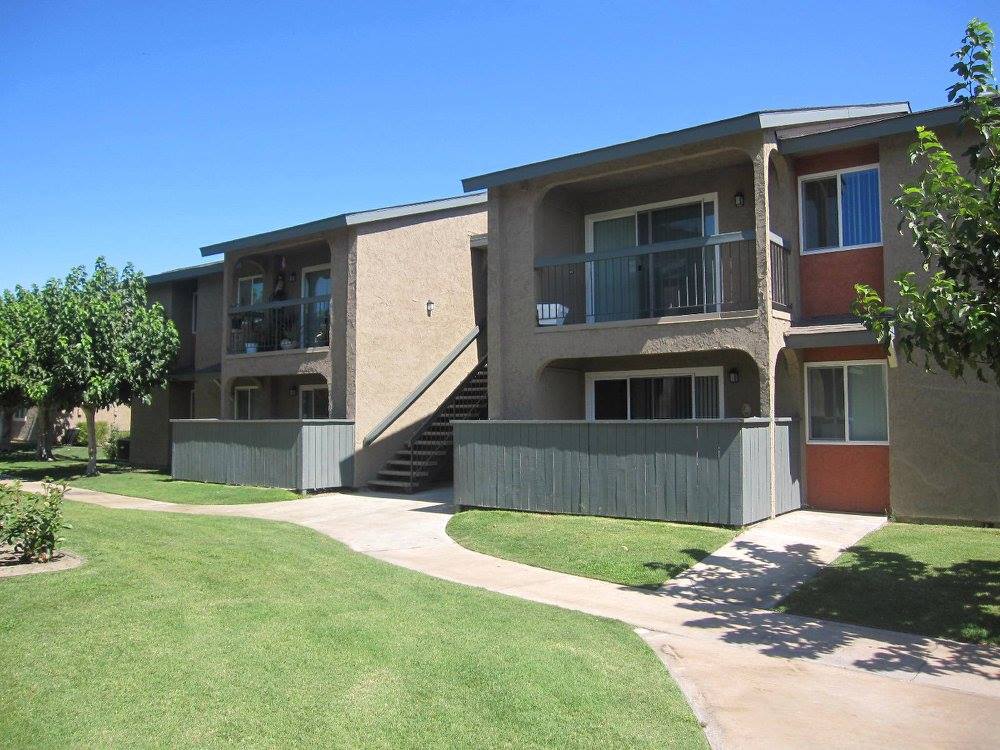 Desert Palms Apartments