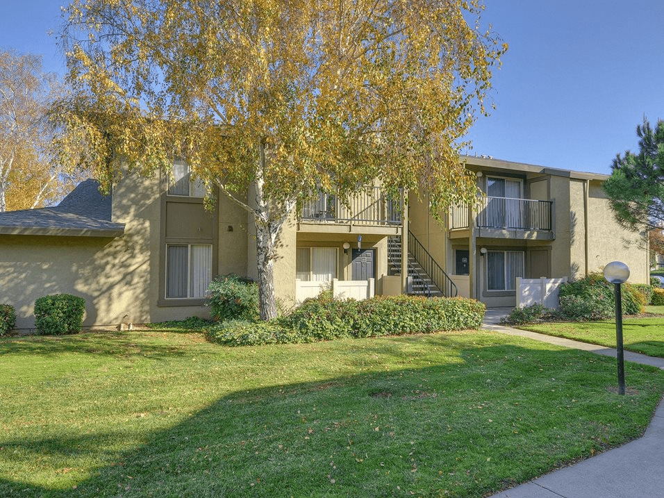 Breckenridge Village Apartments Sacramento 7326 Stockton Blvd Sacramento Ca 95823 Publichousing Com