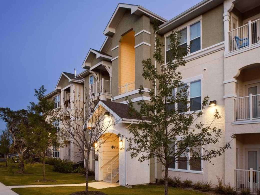 Encino Pointe Apartment Homes