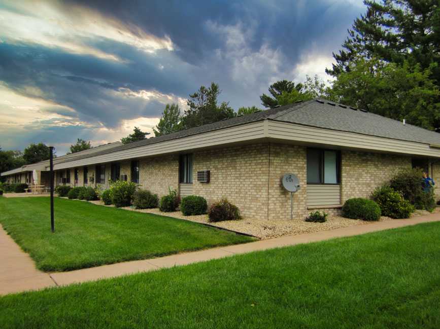 Sandstone Square Apartments