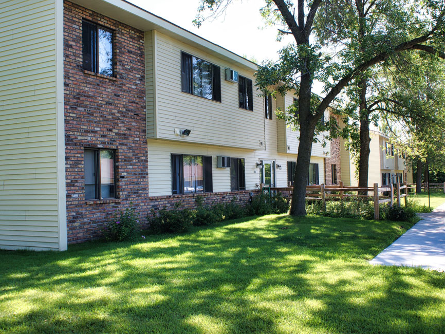 St Francis Apartments Mn 23543 Degardner Circle Saint Francis Mn 55070 Publichousing Com