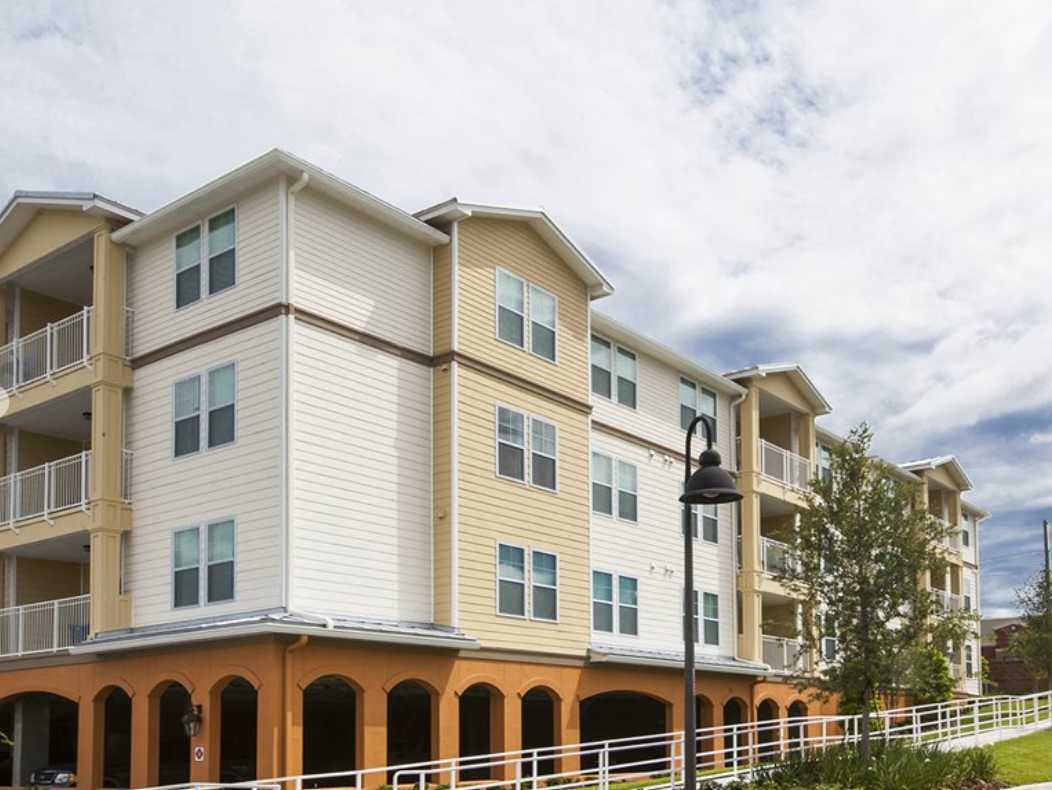 Lake Sherwood Apartments