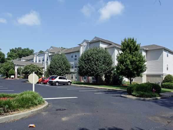 Hickory Hollow Senior Apartments - Affordable Housing