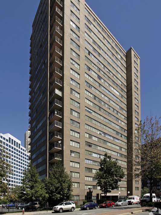 Paulus Hook Towers Apartments Affordable Community, 100 Montgomery St