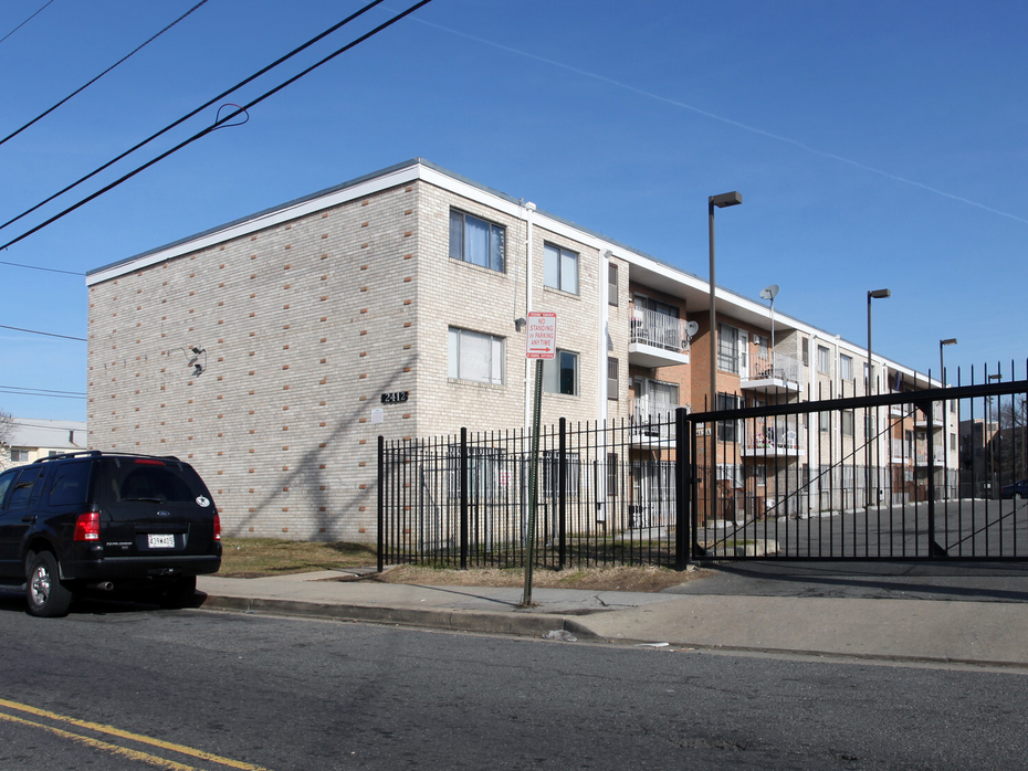 Ainger Place 2412 Ainger Place Se Washington Dc 20020 Publichousing Com