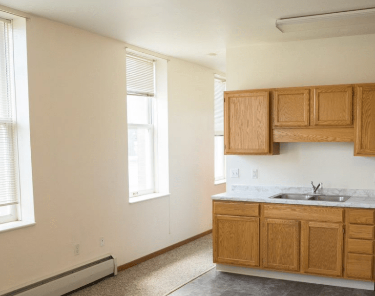 Robert & Nyna Holmes Villa Affordable Family, 522 Chapple Avenue