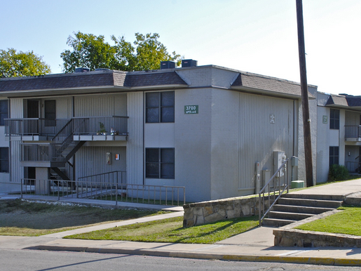 North Hills Manor Affordable/ Public Housing Apartments