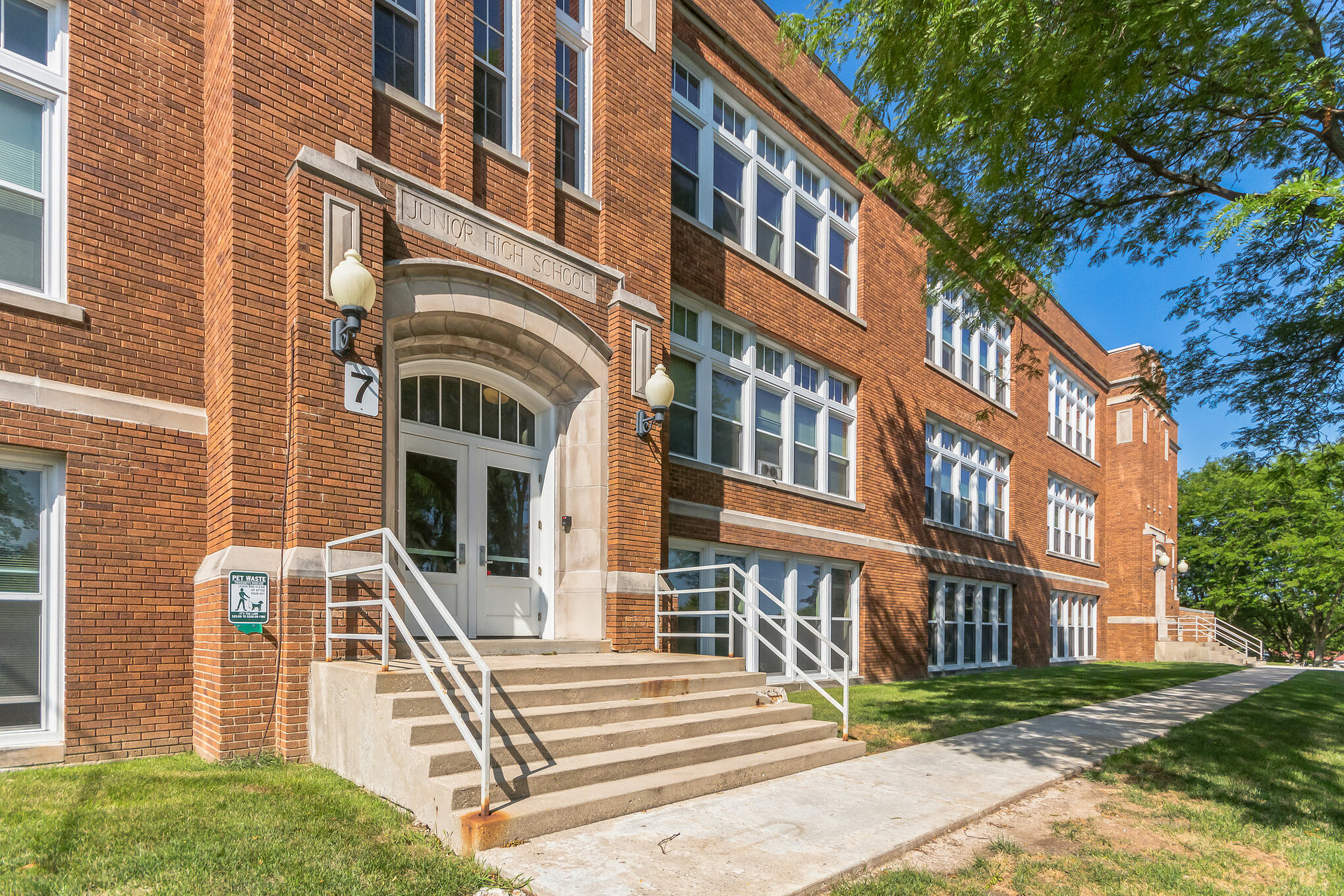 Oconomowoc School Apartments / Affordable/ Public Housing