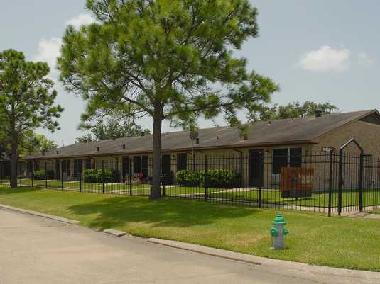 Magnolia Acres - Affordable Senior Housing